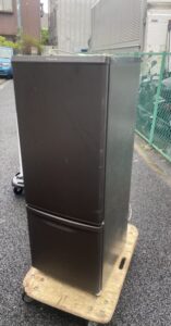 Panasonic(パナソニック) 168L 2ドア冷蔵庫 NR-B17BW 2019年製