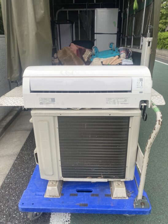 DAIKIN（ダイキン）2.2kW ルームエアコン F22UTES-W 2018年製