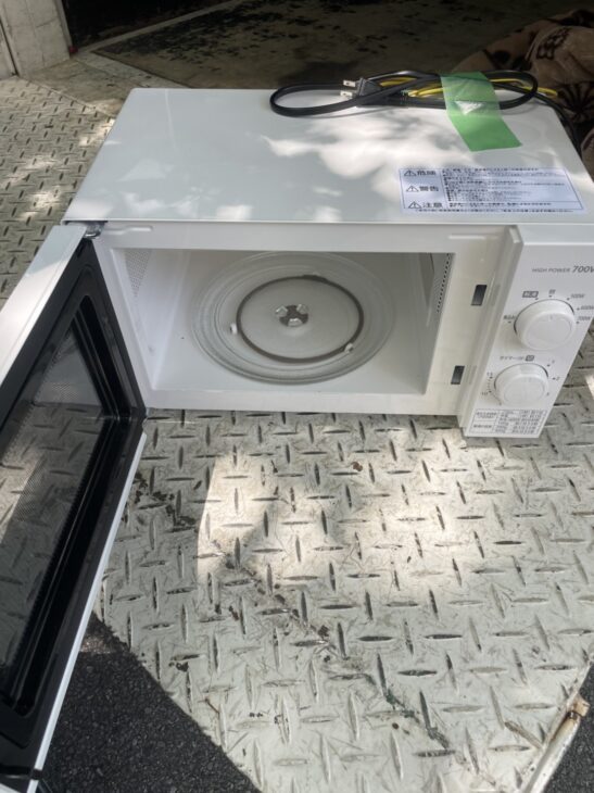 AQUA3ドア冷蔵庫 AQR-SV24HBK（W) 2021年製とアイリスオーヤマ製