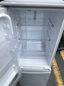 SHARP(シャープ)157L 2ドア冷蔵庫 SJ-D17E-S 2019年製