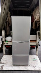 SHARP(シャープ)350L 3ドア冷蔵庫 SJ-W352E-S 2020年製