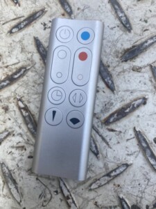 dyson(ダイソン) 空気清浄機能付きファンヒーター HP00 2017年製