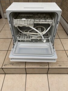Panasonic(パナソニック)食器洗い乾燥機 NP-TH3-N 2020年製