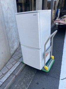 SHARP(シャープ)137L 2ドア冷蔵庫 SJ-D14E-W 2018年製