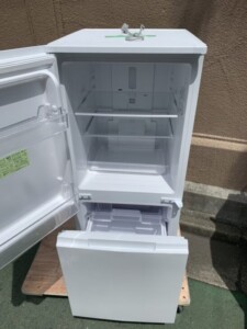 SHARP(シャープ)152L 2ドア冷蔵庫 SJ-D15G-W 2021年製