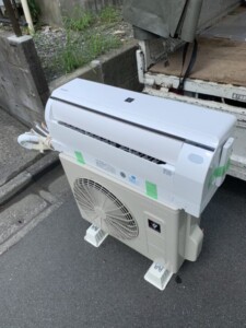 SHARP(シャープ)2.2kW ルームエアコン AY-P22F-W 2022年製