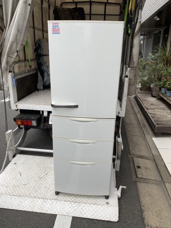AQUA（アクア）355L 4ドア冷蔵庫 AQR-361C（W) 2014年製