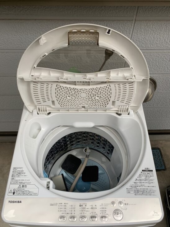 東芝 洗濯機】【シャープ 冷蔵庫】どちらも単身向けサイズの家電製品を