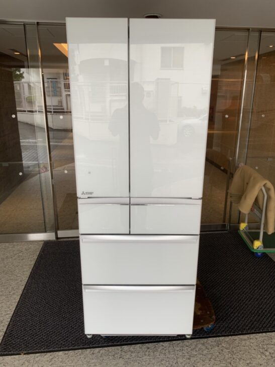 MITSUBISHI（三菱）600L 6ドア冷蔵庫 MR-WX60E-W 2019年製