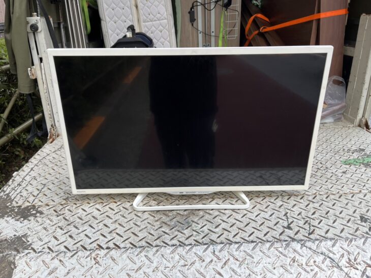 SHARP（シャープ）32型液晶テレビ LC-32W25 2016年製