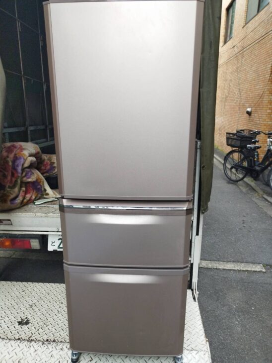 MITSUBISHI（三菱）335L 3ドア冷蔵庫 MR-C34A-P 2016年製