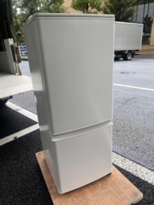 MITSUBISHI(三菱)146L 2ドア冷蔵庫 MR-P15F-W 2021年製