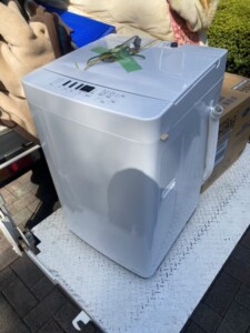 Hisense(ハイセンス)5.5㎏ 全自動電気洗濯機 AT-WM5511-WH 2022年製