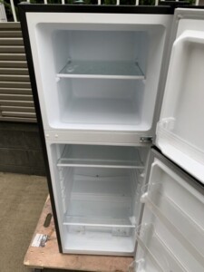 maxzen(マクスゼン)138L 2ドア冷蔵庫 JR138ML01GM 2020年製