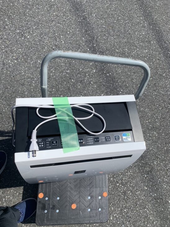 シャープの除加湿空気清浄機 KC-HD70-Wとダイソンの空気清浄ファン