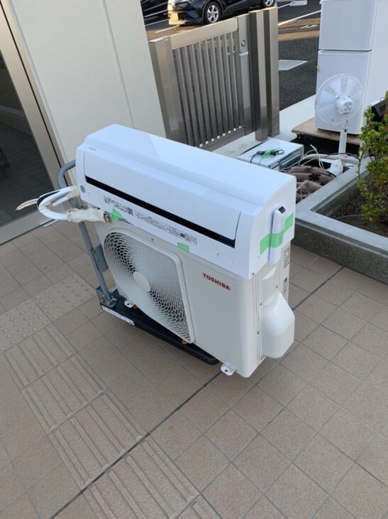 東久留米市にて【TOSHIBA（東芝）2.2kW ルームエアコン RAS