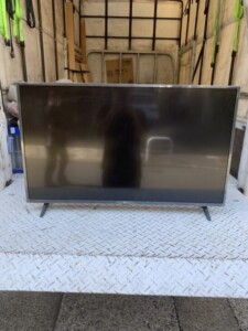 LG(エルジー)43型液晶テレビ 43UM7380PJE 2019年製