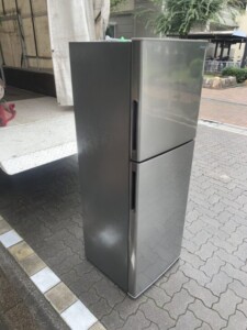 SHARP(シャープ)225L 2ドア冷蔵庫 SJ-D23F-S 2020年製