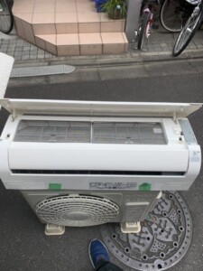 HITACHI(日立)2.2kW ルームエアコン RAS-DBK22H(W) 2018年製