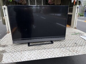 TOSHIBA(東芝)32型液晶テレビ 32S20 2017年製