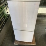 SHARP（シャープ）137L 2ドア冷蔵庫 SJ-D14F-W 2020年製