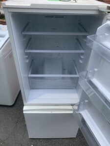 AQUA(アクア)184L 2ドア冷蔵庫 AQR-18F(W)2017年製