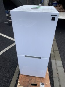 SHARP(シャープ)152L 2ドア冷蔵庫 SJ-GD15H-W 2021年製