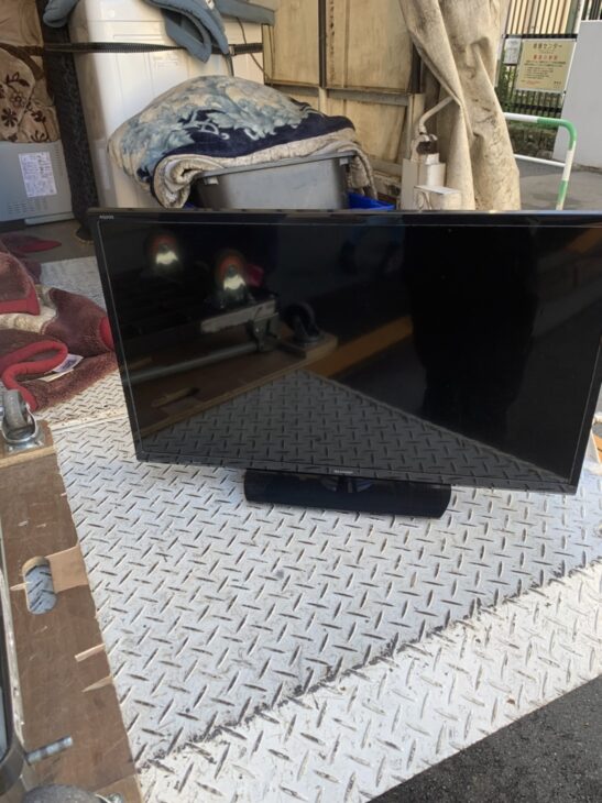 SHARP（シャープ）32型液晶テレビ 2T-C32AE1 2019年製