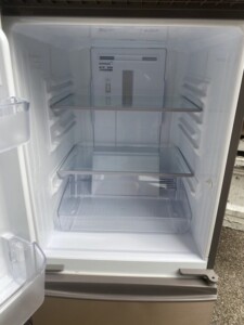 SHARP(シャープ)137L 2ドア冷蔵庫 SJ-D14E-N 2019年製