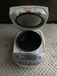 ZOJIRUSHI(象印)マイコン炊飯ジャー NL-BD05 2021年製