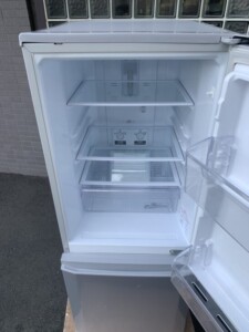 MITSUBISHI(三菱)146L 2ドア冷蔵庫 MR-P15D-S 2019年製