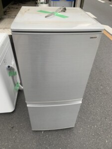 SHARP(シャープ)137L 2ドア冷蔵庫 SJ-D14D-S 2018年製