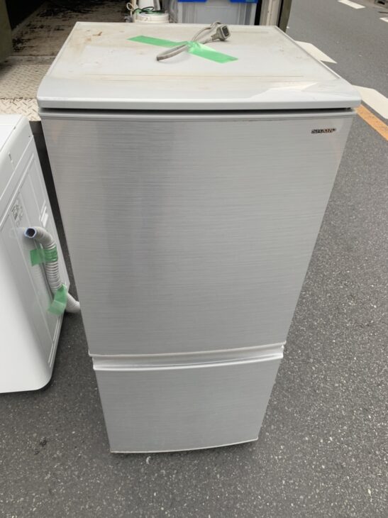 パナソニック製の縦型洗濯機（NA-F50B14）など単身向け家電2点 江戸川