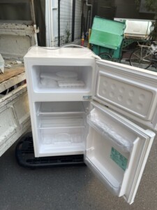 amadana(アマダナ)85L 2ドア冷蔵庫 AT-RF85B 2020年製