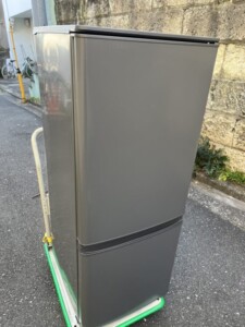 MITSUBISHI(三菱)146L 2ドア冷蔵庫 MR-P15F-H 2021年製