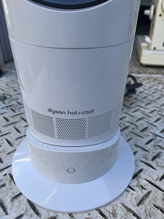 Dyson Hot + Cool AM09 ホワイト/ニッケル 2020年購入 Refurbished Dyson Hot+Cool™ Jet Focus fan heater AM09 (White