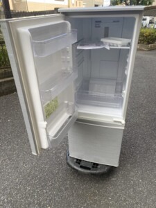 SHARP(シャープ)167L 2ドア冷蔵庫 SJ-D17F-S 2020年製