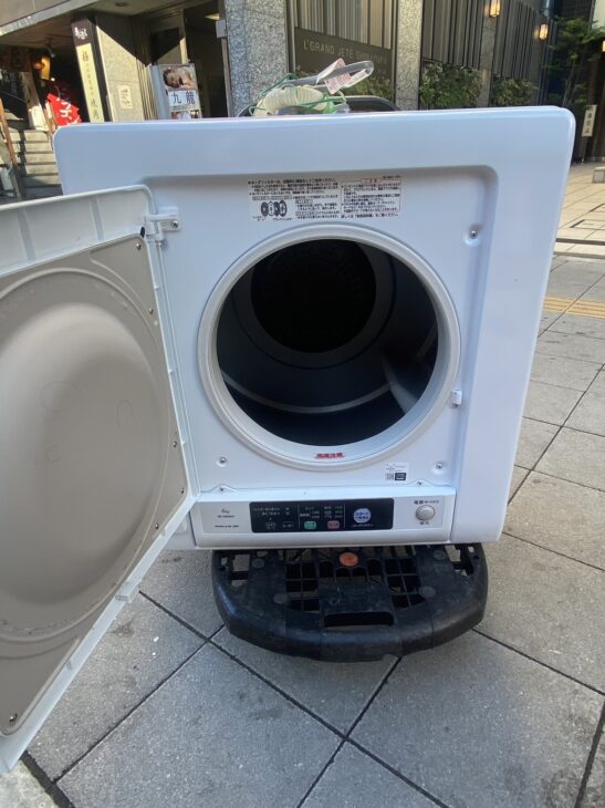 港区六本木へ】日立 電気衣類乾燥機 DE-N60WV 2022年製 出張査定