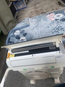 HITACHI(日立)2.2kW ルームエアコン RAS-AE22F(W)2017年製