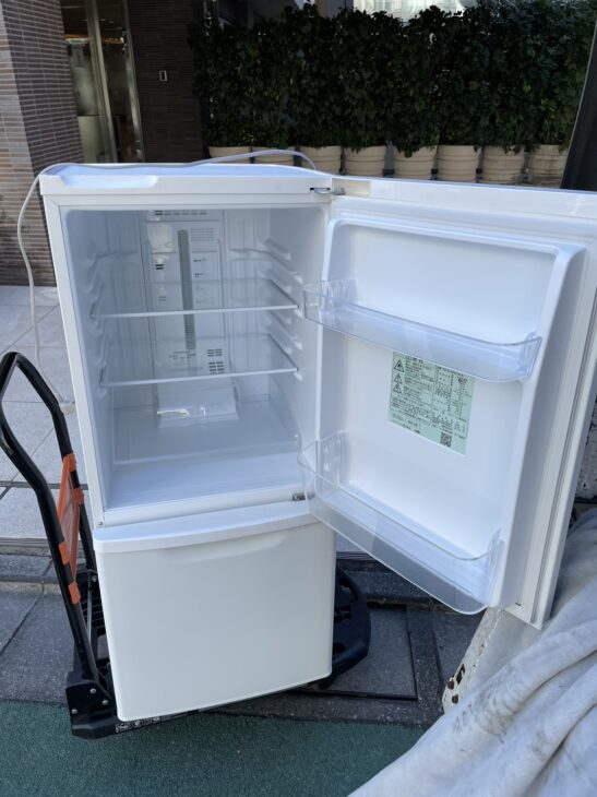 【トレファク シュロアモール筑紫野店】Panasonic(パナソニック)の2ドア冷蔵庫 NR-B14BW-Wのご紹介です！ NR-B14BW-W 冷蔵庫 マットバニラホワイト [138L /2ドア /右開きタイプ
