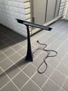 TWINBIRD(ツインバード)コンセント付LEDスタンド LE-D1000G 2018年製