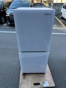 Hisense(ハイセンス)134L 2ドア冷蔵庫 HR-G13A-W 2019年製