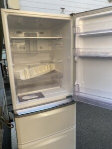 MITSUBISHI(三菱)335L 3ドア冷蔵庫 MR-C34C-W 2018年製