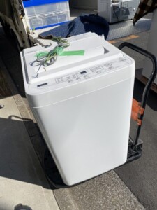 YAMADA(ヤマダ)4.5㎏ 全自動電気洗濯機 YWM-T45H1 2021年製