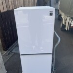 SHARP(シャープ)137L 2ドア冷蔵庫 SJ-GD14C-W 2017年製