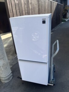 SHARP(シャープ)137L 2ドア冷蔵庫 SJ-GD14C-W 2017年製