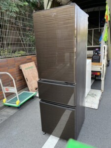 MITSUBISHI(三菱)300L 3ドア冷蔵庫 MR-CX30BKG-BR 2022年製