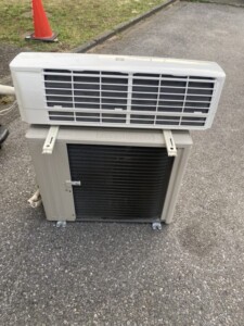 SHARP(シャープ)2.2kW ルームエアコン AY-J22S-W 2019年製