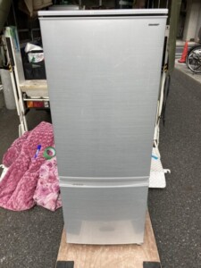 SHARP(シャープ)137L 2ドア冷蔵庫 SJ-D17D-S 2018年製