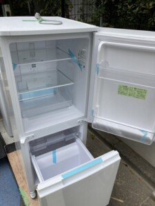 SHARP(シャープ)152L 2ドア冷蔵庫 SJ-D15G-W 2021年製